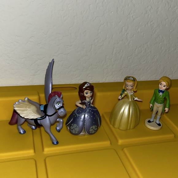 Disney Store Sofia the First figures discontinued - Picture 4 of 4